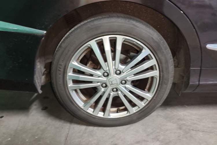 Used Honda Elysion 2016 2.4L Supreme Edition Right Rear Wheel Hub