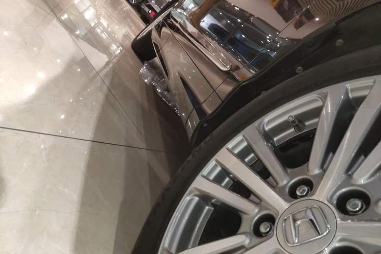 Used Honda Elysion 2016 2.4L Luxury Edition Right Side Sill