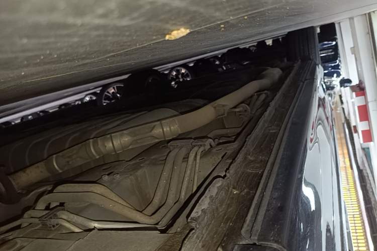 Used Honda Elysion 2016 2.4L Style Edition Right Side Sill