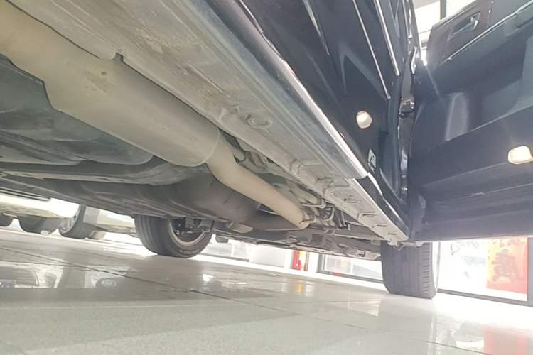 Used Honda Elysion 2016 2.4L Supreme Edition Right Side Sill
