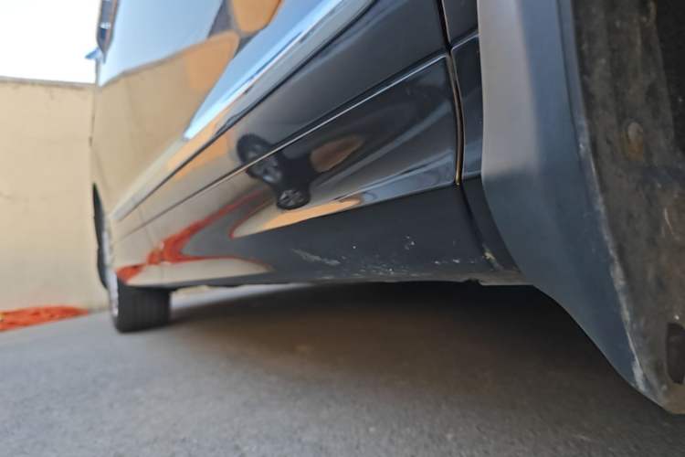 Used Honda Elysion 2016 2.4L Style Edition Right Side Sill