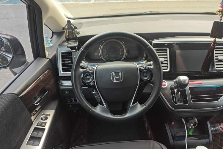 Used Honda Elysion 2016 2.4L Comfort Edition Steering Wheel