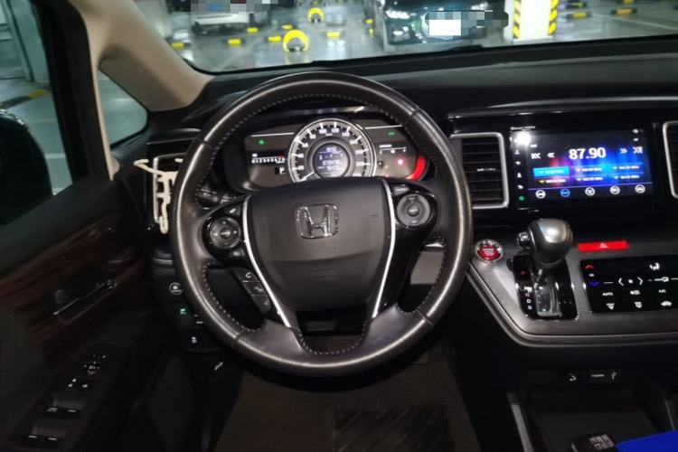 Used Honda Elysion 2016 2.4L Comfort Edition Steering Wheel