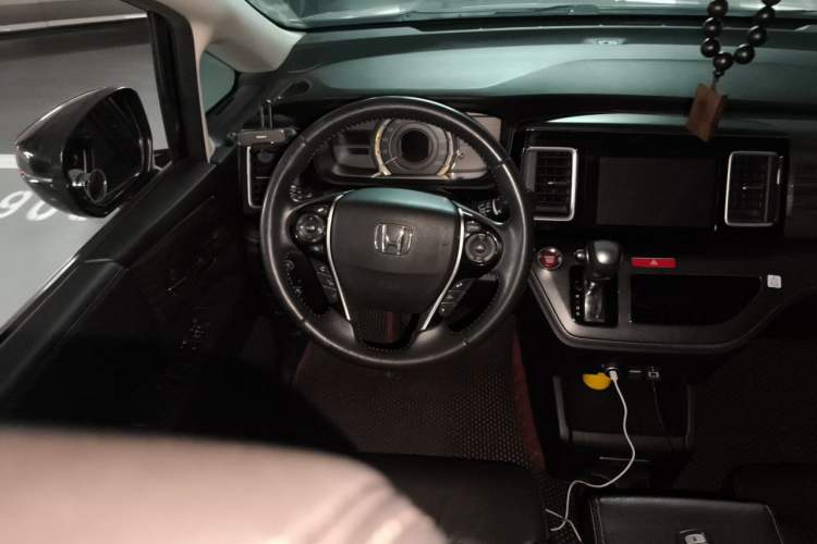 Used Honda Elysion 2016 2.4L Luxury Edition Steering Wheel