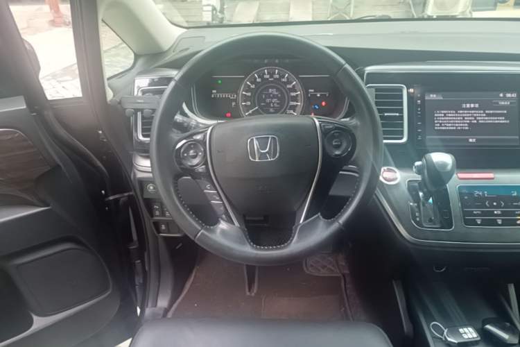 Used Honda Elysion 2016 2.4L Style Edition Steering Wheel