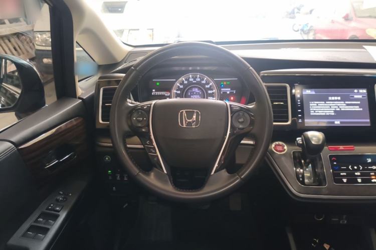 Used Honda Elysion 2016 2.4L Style Edition Steering Wheel