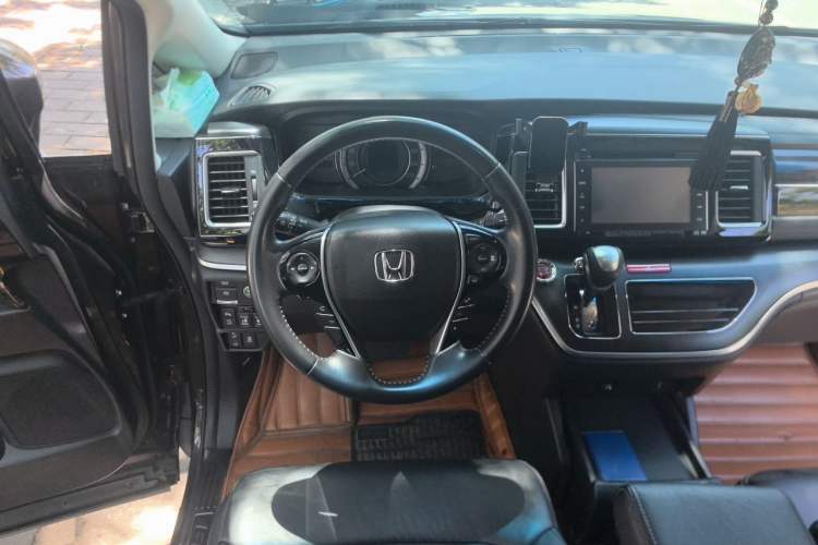 Used Honda Elysion 2016 2.4L Supreme Edition Steering Wheel
