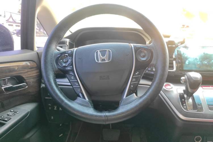 Used Honda Elysion 2016 2.4L Luxury Edition Steering Wheel