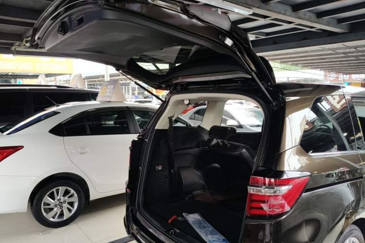 Used Honda Elysion 2016 2.4L Classic Edition Trunk