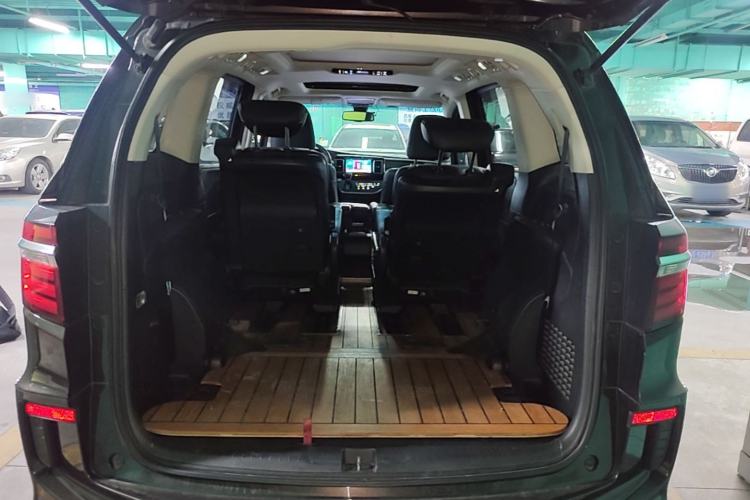 Used Honda Elysion 2016 2.4L Supreme Edition Trunk
