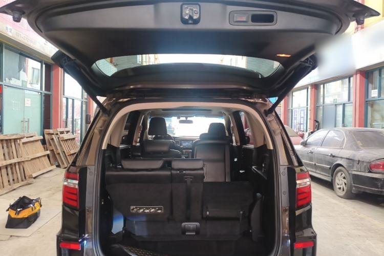 Used Honda Elysion 2016 2.4L Style Edition Trunk