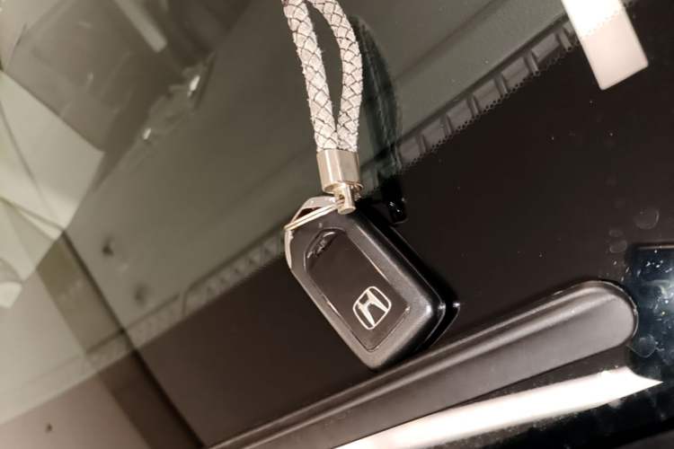 Used Honda Elysion 2016 2.4L Supreme Edition Vehicle Key
