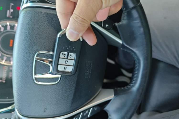 Used Honda Elysion 2016 2.4L Luxury Edition Vehicle Key