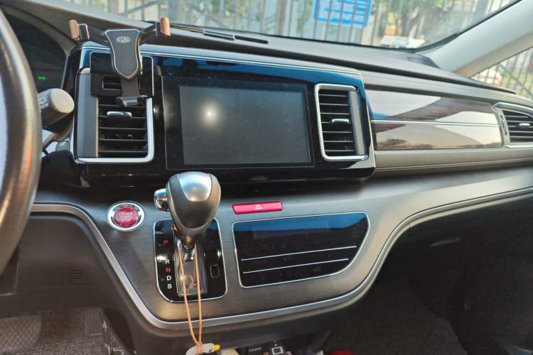 Used Honda Elysion 2016 2.4L Luxury Edition Audio And AC Panel
