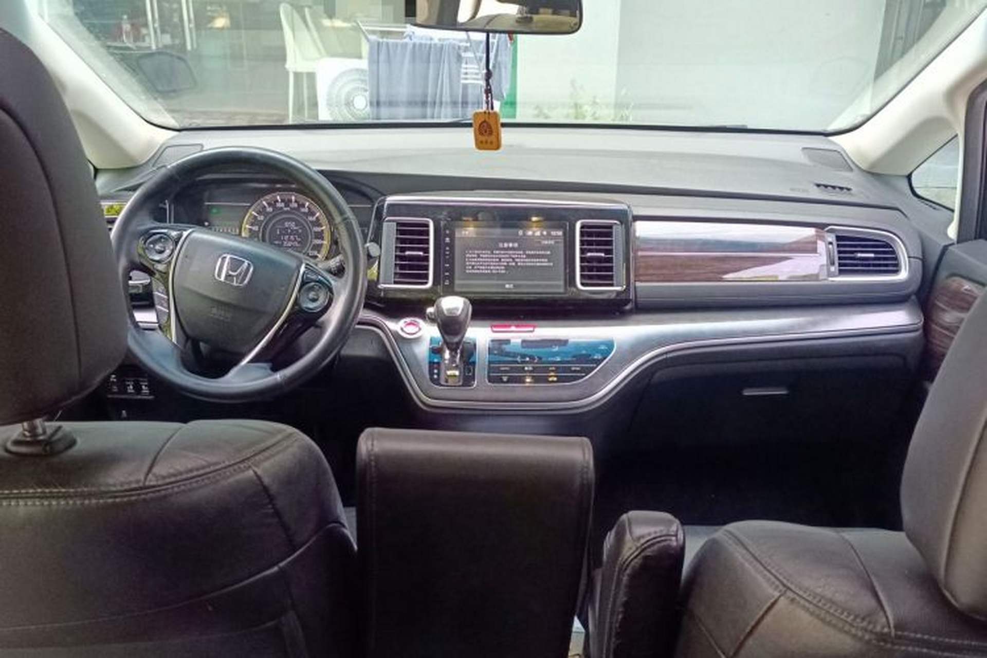 Used Honda Elysion 2016 2.4L Style Edition Center Console