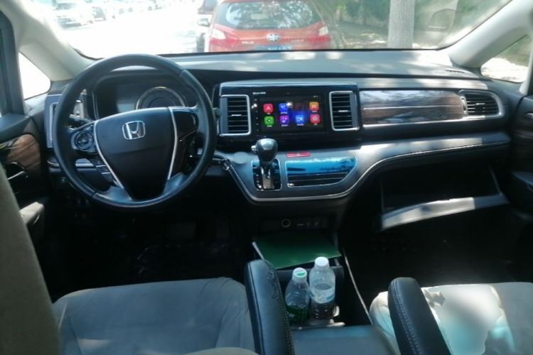 Used Honda Elysion 2016 2.4L Classic Edition Center Console