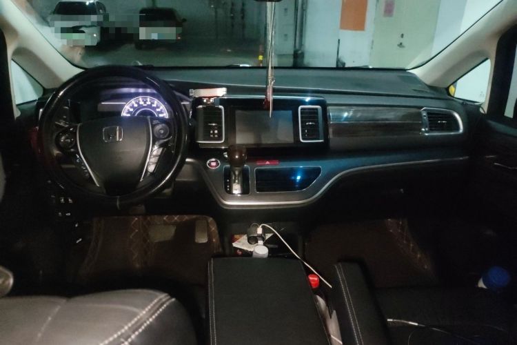 Used Honda Elysion 2016 2.4L Luxury Edition Center Console