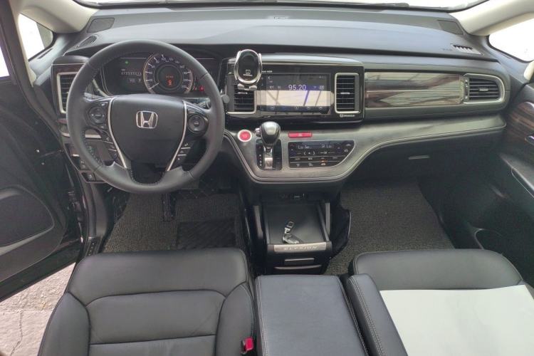 Used Honda Elysion 2016 2.4L Luxury Edition Center Console