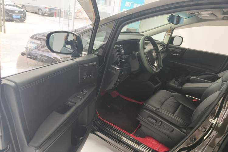 Used Honda Elysion 2016 2.4L Luxury Edition Driver Seat