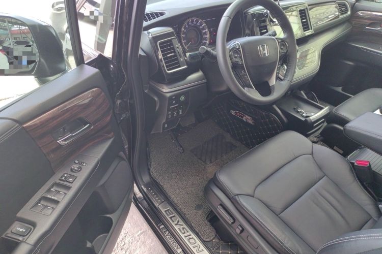 Used Honda Elysion 2016 2.4L Luxury Edition Driver Seat