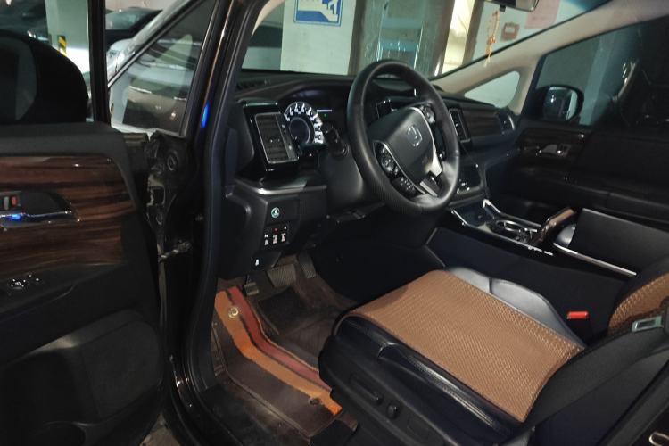 Used Honda Elysion 2016 2.4L Comfort Edition Driver Seat
