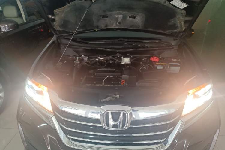 Used Honda Elysion 2016 2.4L Style Edition Engine Bay