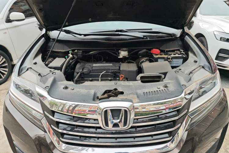 Used Honda Elysion 2016 2.4L Style Edition Engine Bay