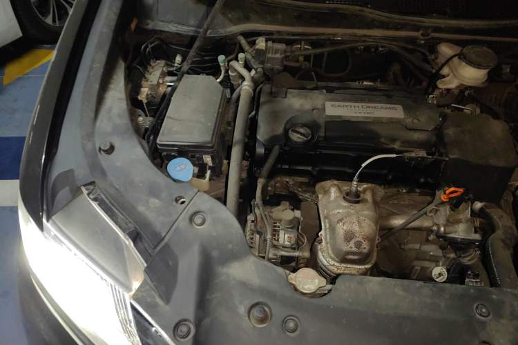 Used Honda Elysion 2016 2.4L Luxury Edition Engine Bay Right