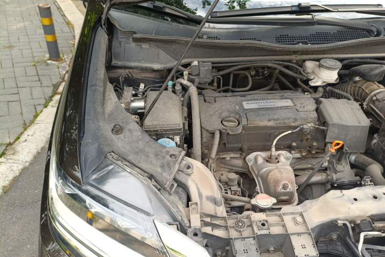 Used Honda Elysion 2016 2.4L Supreme Edition Engine Bay Right