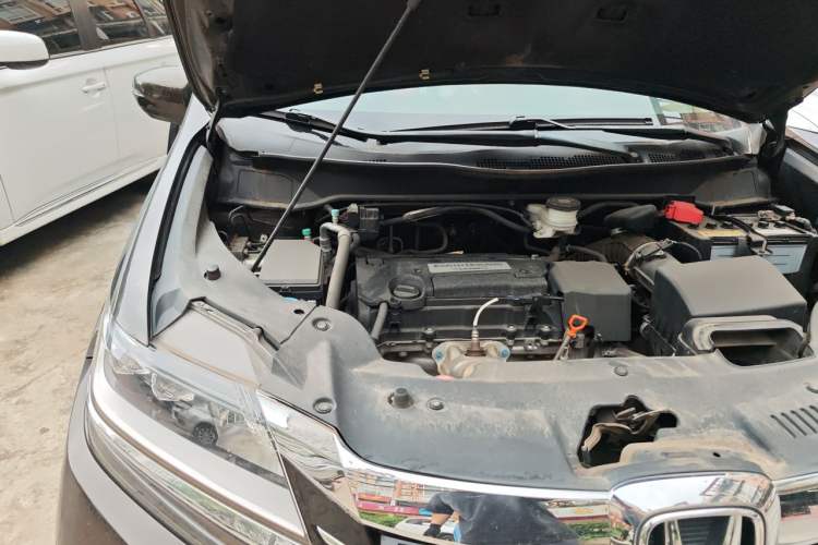 Used Honda Elysion 2016 2.4L Style Edition Engine Bay Right