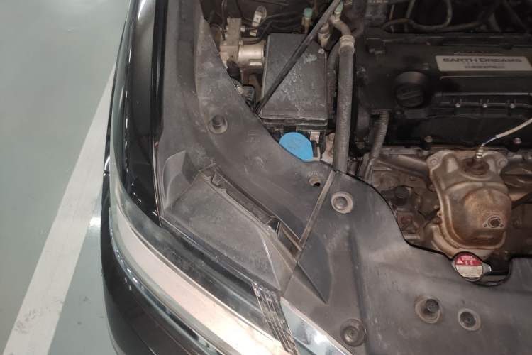 Used Honda Elysion 2016 2.4L Luxury Edition Engine Bay Right