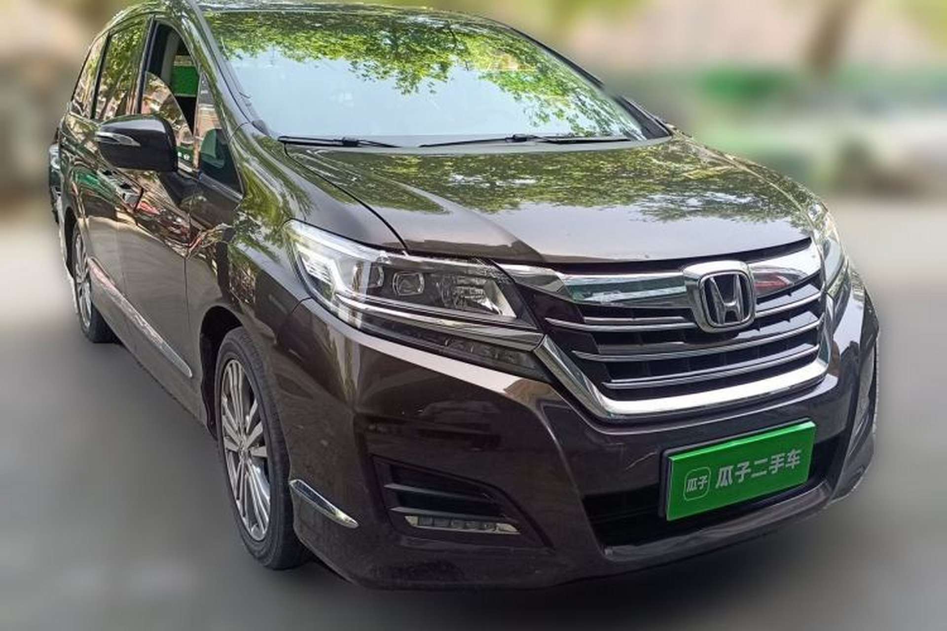 Used Honda Elysion 2016 2.4L Style Edition Front Right 45 Deg