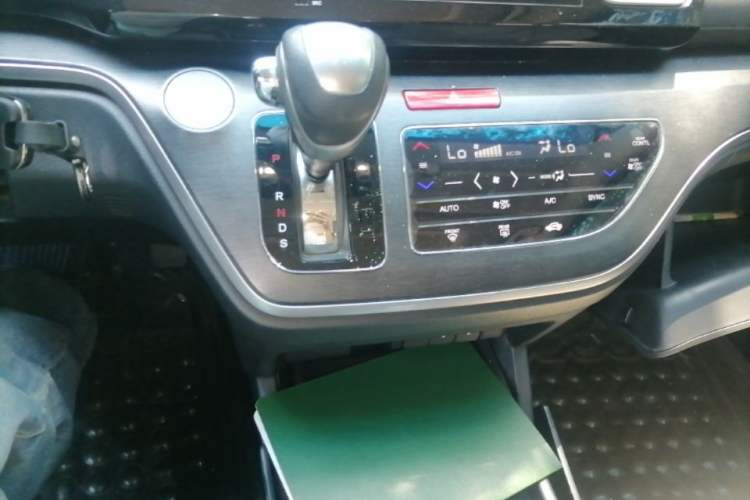 Used Honda Elysion 2016 2.4L Classic Edition Gear Lever