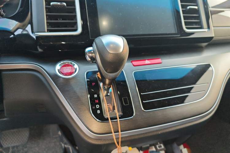 Used Honda Elysion 2016 2.4L Luxury Edition Gear Lever