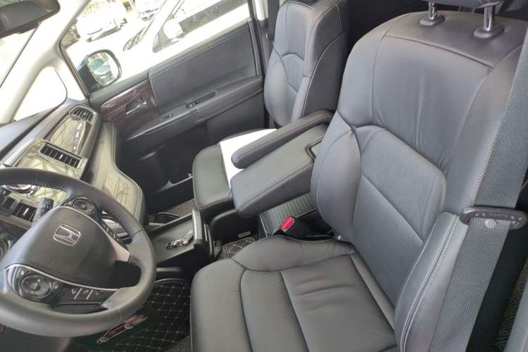 Used Honda Elysion 2016 2.4L Luxury Edition Left Front Seat