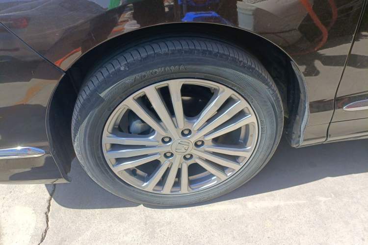 Used Honda Elysion 2016 2.4L Luxury Edition Left Front Wheel Hub