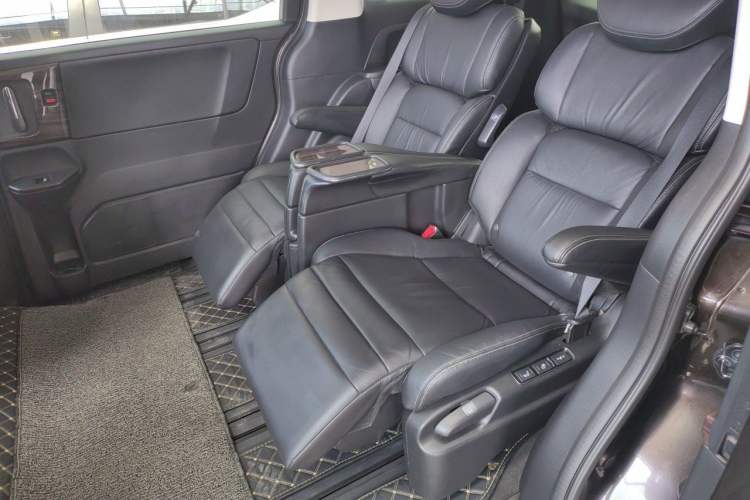 Used Honda Elysion 2016 2.4L Luxury Edition Left Rear Seat