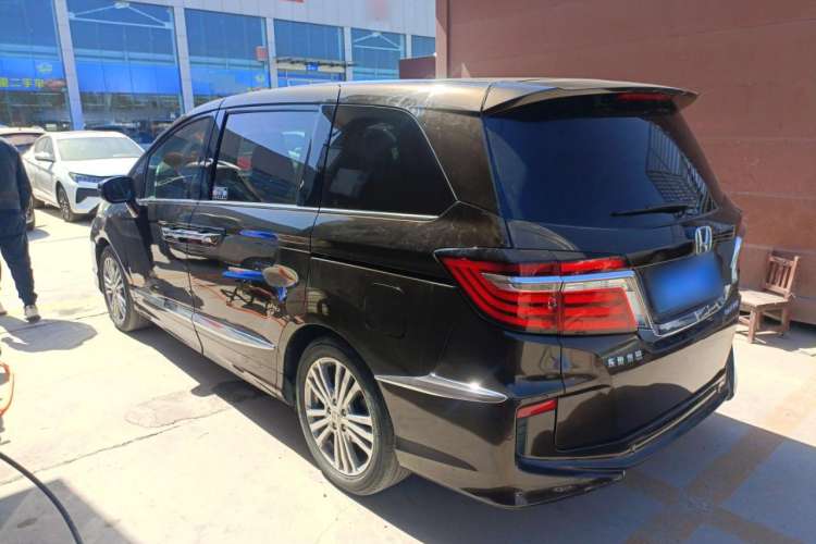 Used Honda Elysion 2016 2.4L Luxury Edition Left Side