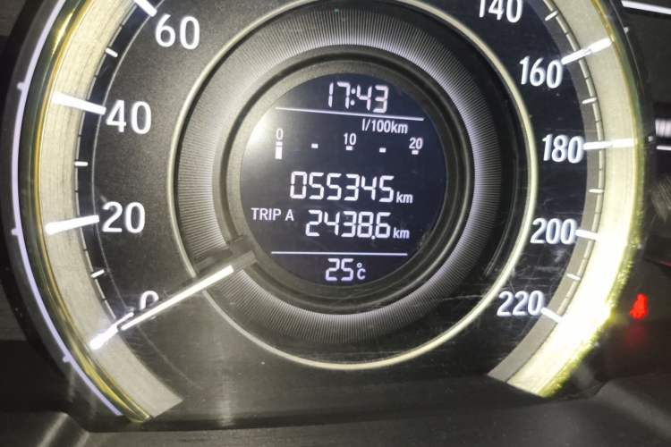 Used Honda Elysion 2016 2.4L Style Edition Odometer Close Up