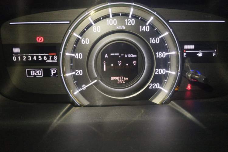 Used Honda Elysion 2016 2.4L Supreme Edition Odometer Close Up