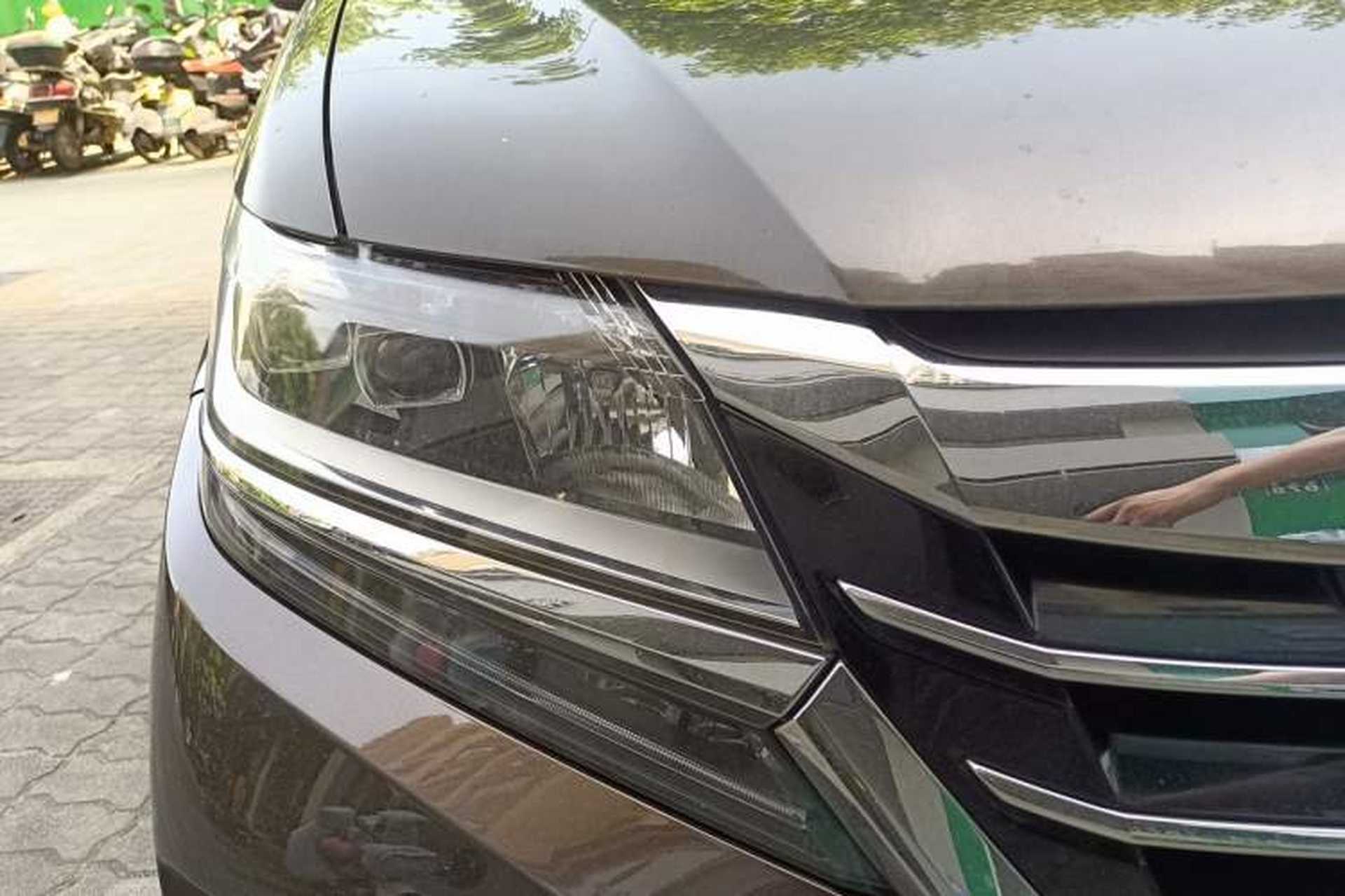 Used Honda Elysion 2016 2.4L Style Edition Right Front Headlight