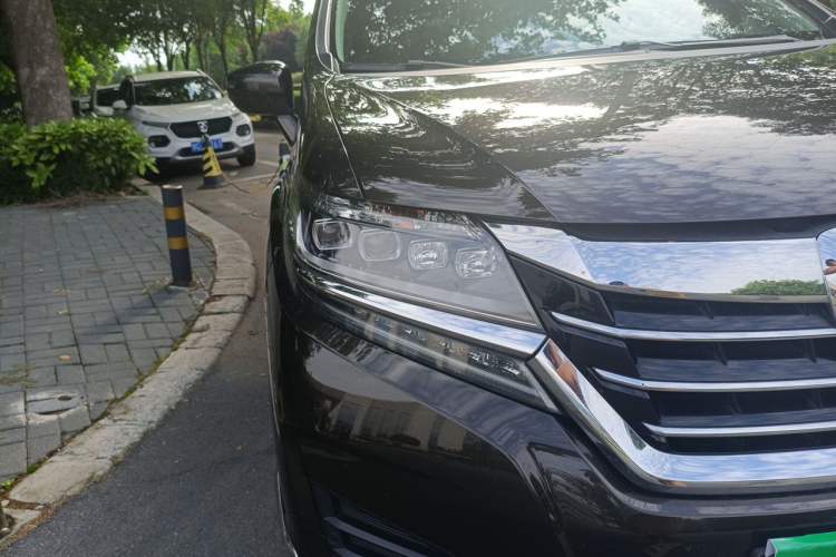 Used Honda Elysion 2016 2.4L Supreme Edition Right Front Headlight