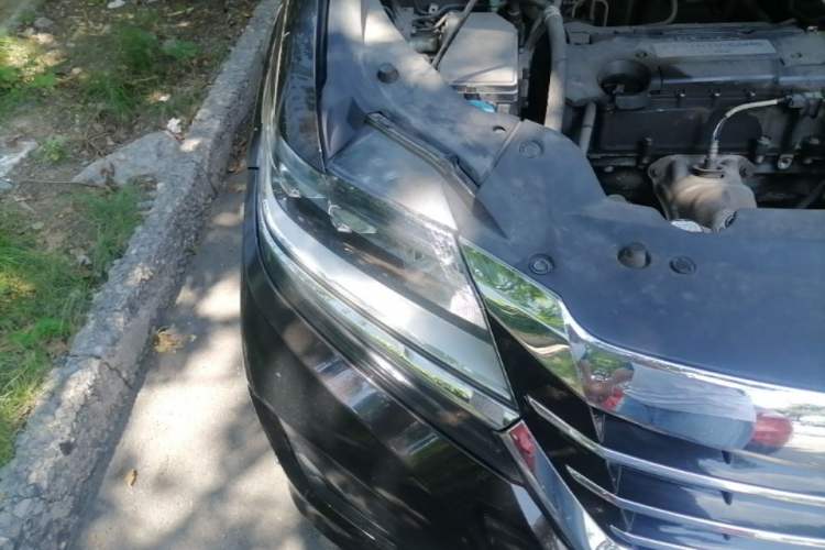 Used Honda Elysion 2016 2.4L Classic Edition Right Front Headlight