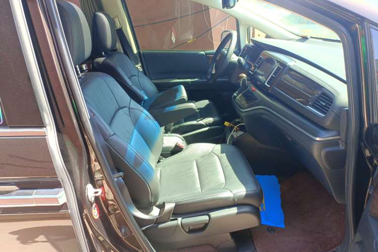 Used Honda Elysion 2016 2.4L Luxury Edition Right Front Seat