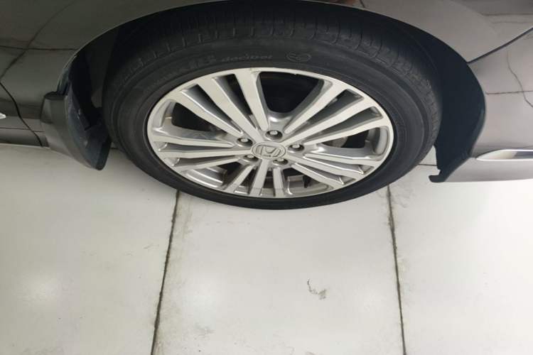Used Honda Elysion 2016 2.4L Luxury Edition Right Front Wheel Hub