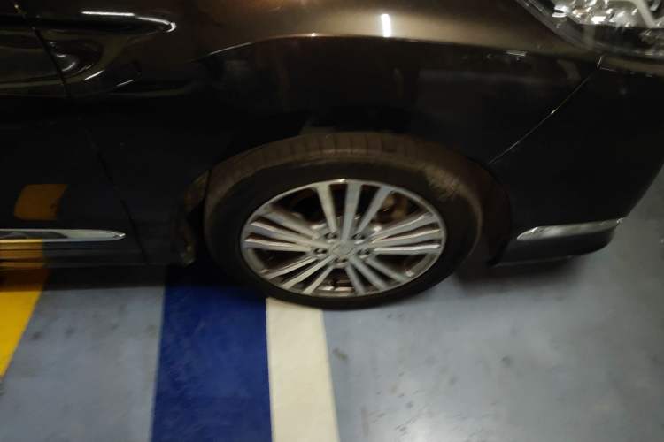 Used Honda Elysion 2016 2.4L Luxury Edition Right Front Wheel Hub