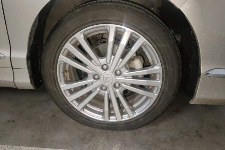 Used Honda Elysion 2016 2.4L Luxury Edition Right Front Wheel Hub
