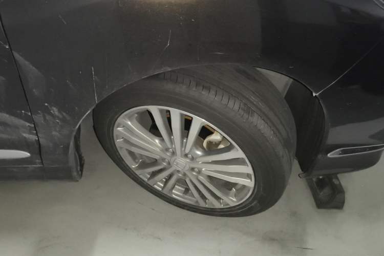 Used Honda Elysion 2016 2.4L Style Edition Right Front Wheel Hub