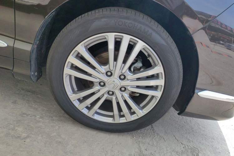 Used Honda Elysion 2016 2.4L Luxury Edition Right Front Wheel Hub