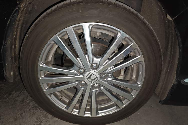 Used Honda Elysion 2016 2.4L Comfort Edition Right Front Wheel Hub